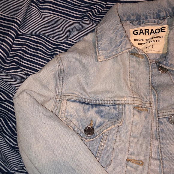 Cropped jean jacket - Picture 3 of 3